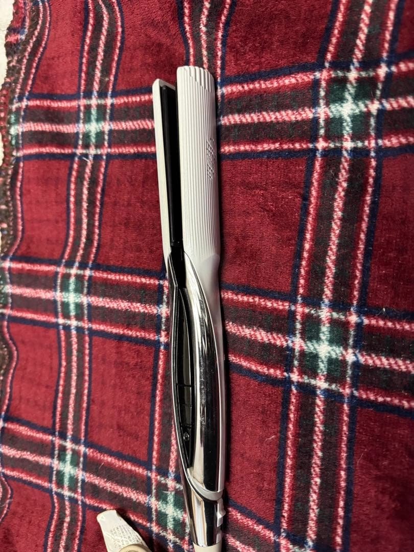 リファ　ストレートヘアアイロン ホワイト 140-220℃ リファビューテック ストレートアイロン | ヘアアイロン | ReFa