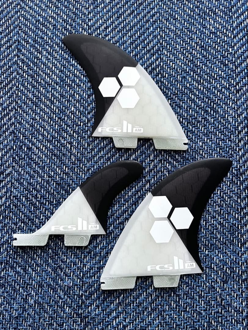 ツインフィン　チャンネルアイランド　FCS II AM ツインスタビ AM-Twin_1-Front_1200x_bb7d60f7